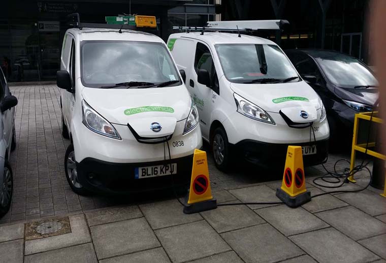 Electric vehicles Leeds City Hall