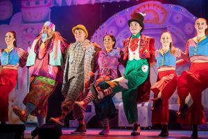 Oldham coliseum play