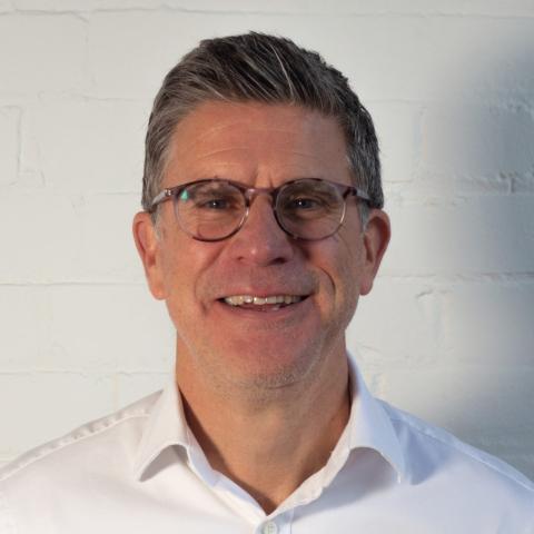 Headshot of Andrew Carter